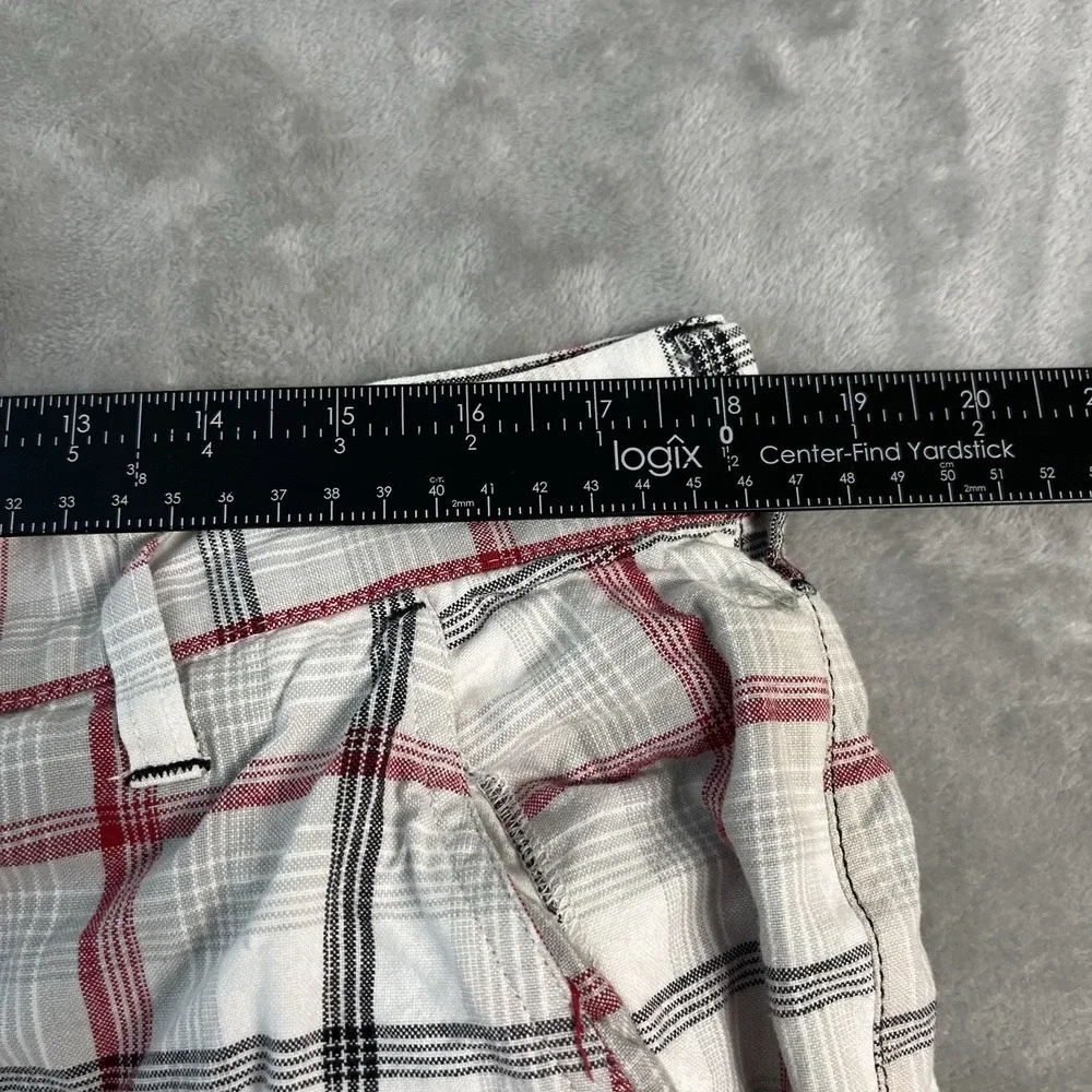 Phat Farm Mens 36x13 Plaid Shorts White Red Gray Black Cotton Flat Front Casual